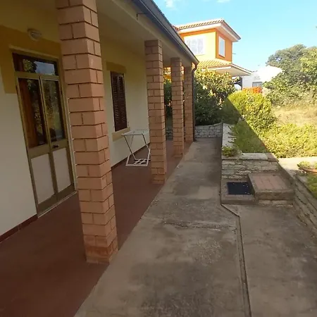 Casa Lumbaldu Apartment *
